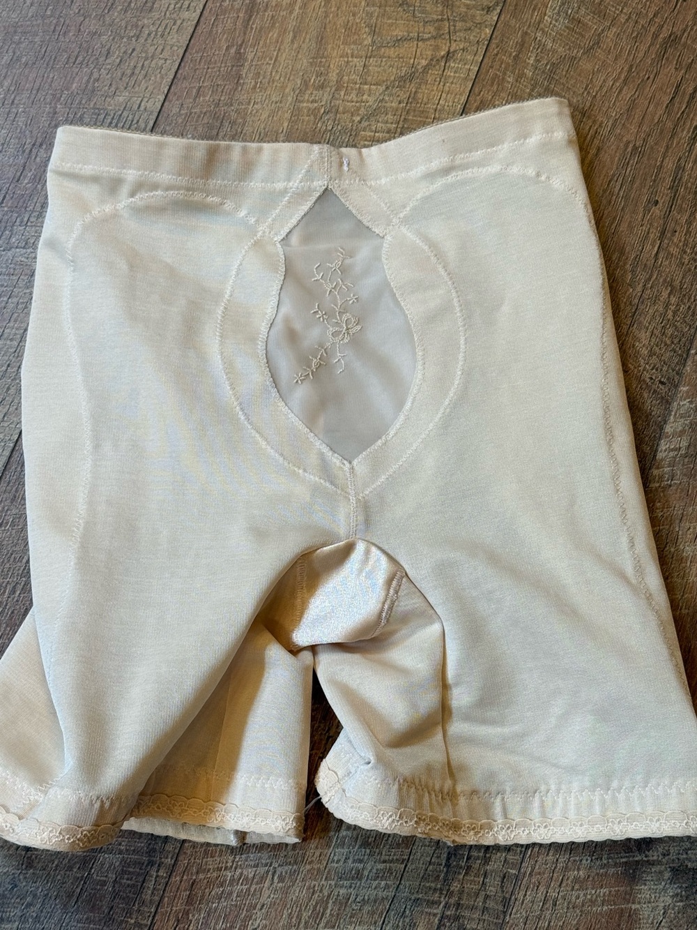 Adonna Cream Shapewear Briefs with Smooth Finish